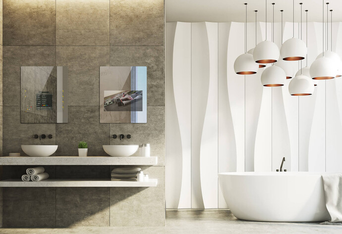 Helles Badzimmer mit freistehender Badewanne