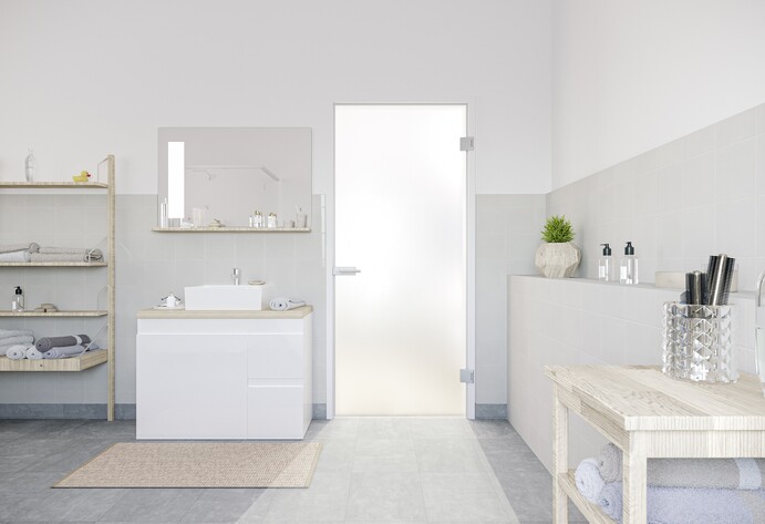 Badezimmer mit Glastür