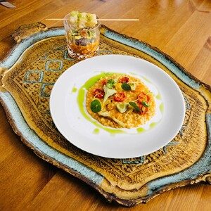 Gazpacho mit Adlerfisch-Spießen