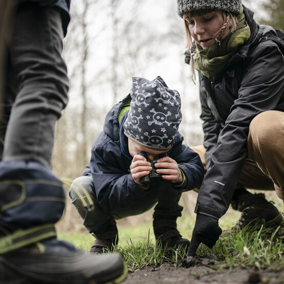 Kinder aus Froschperspektive