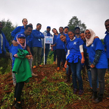 Helfer von der Organisation Green Legacy