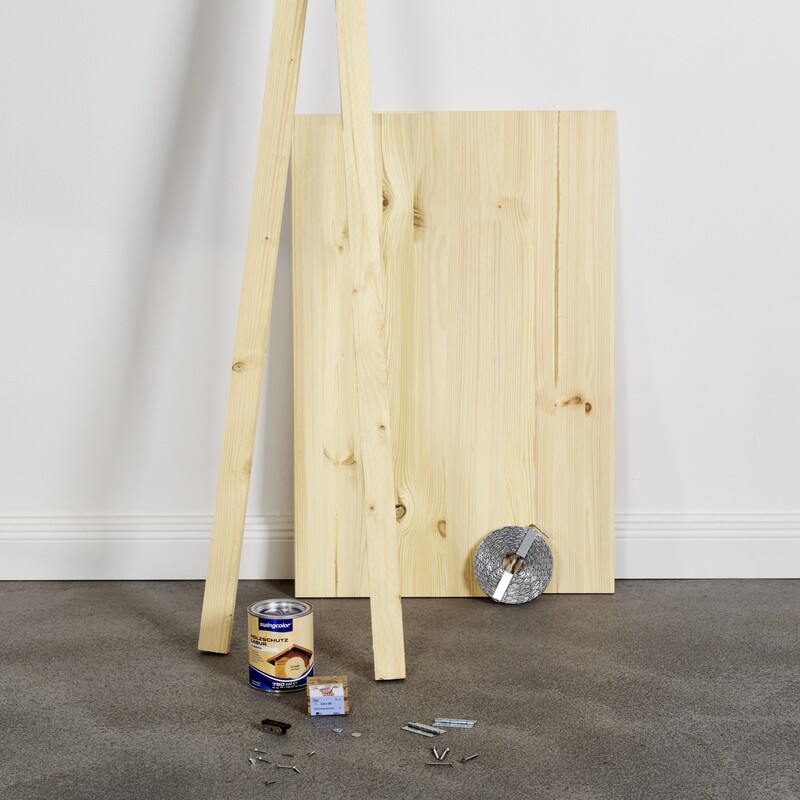 DIY Regentonnenverkleidung: Material vorbereiten