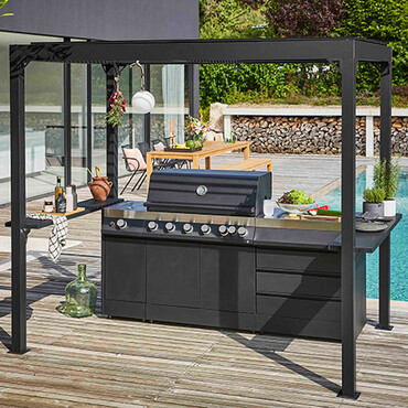 Outdoork&uuml;che im Garten