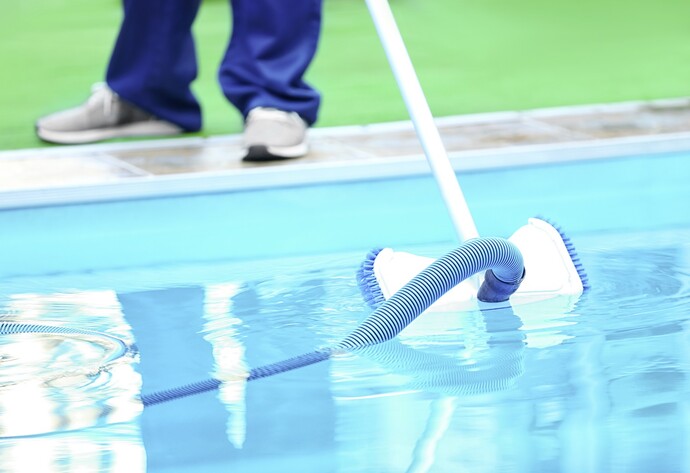 Pool reinigen