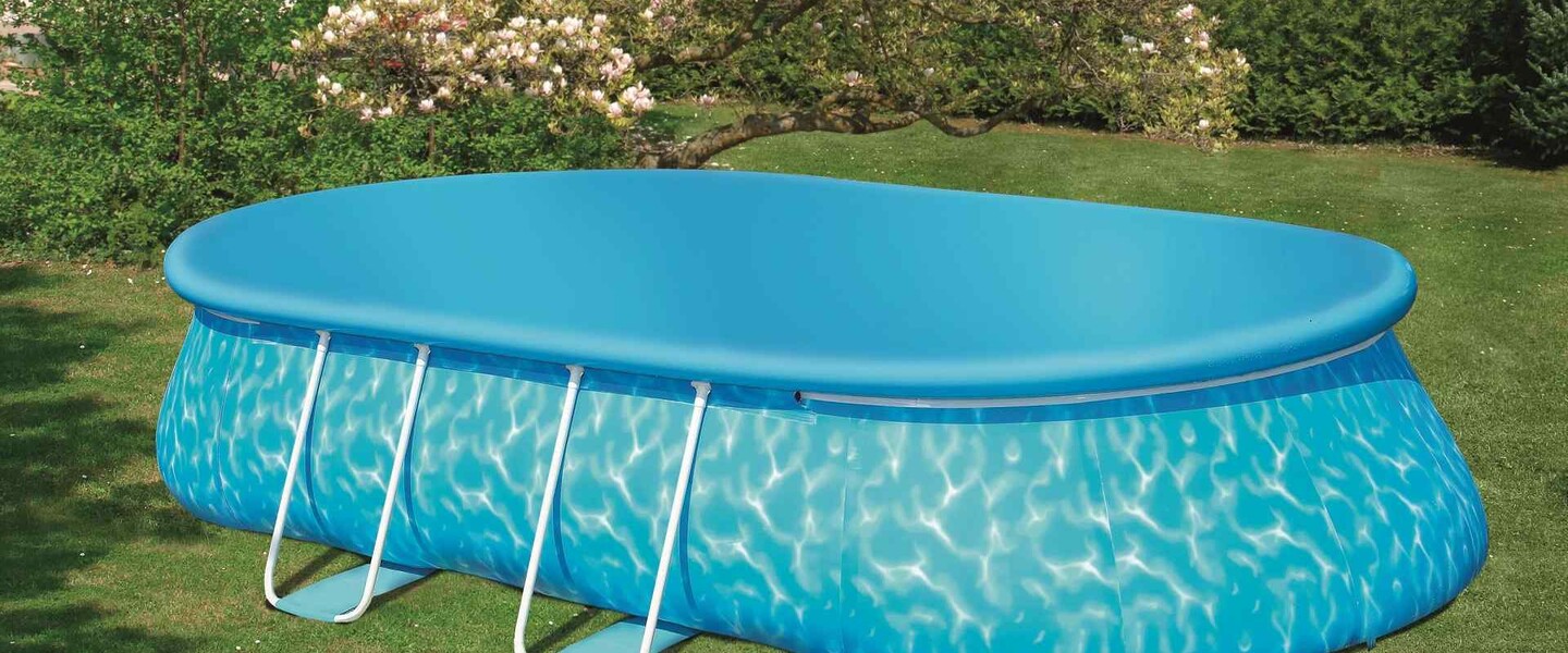 Quick Up Pool im Garten