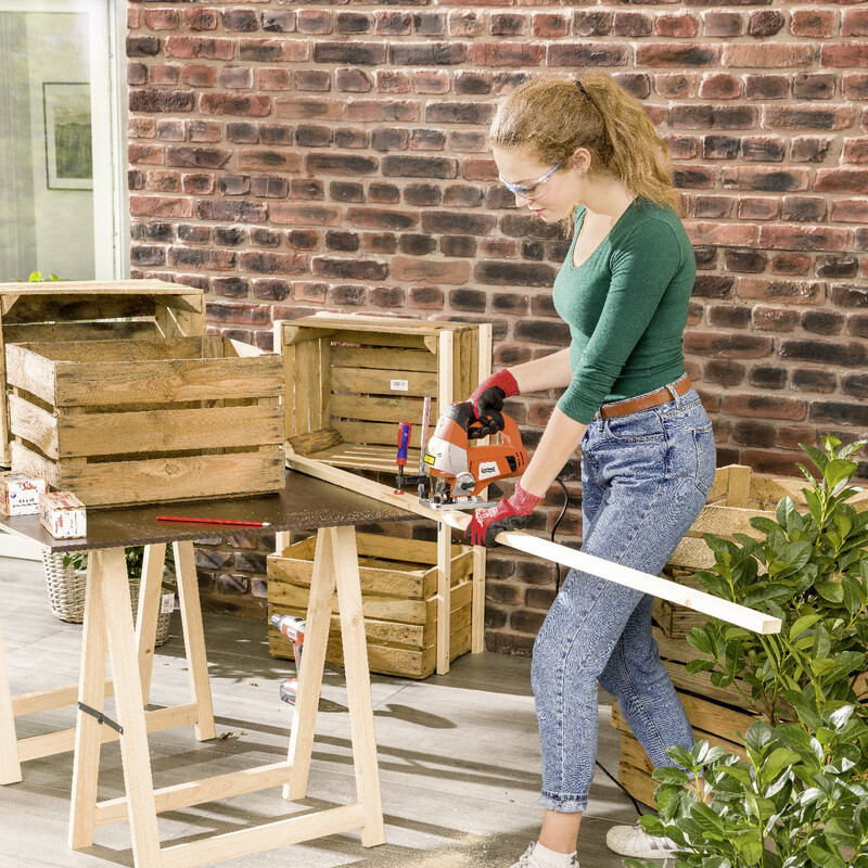 Anleitung Pflanztisch bauen: Kanthölzer zusägen