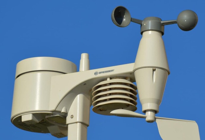 Anemometer
