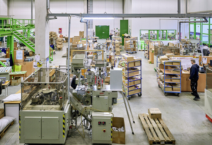 Produktionshalle Saatgut Kiepenkerl