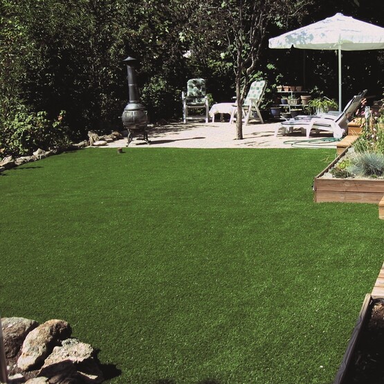 Garten mit Kunstrasen