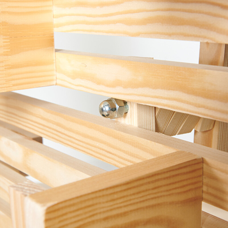 Hutmutter und Holzkonstruktion