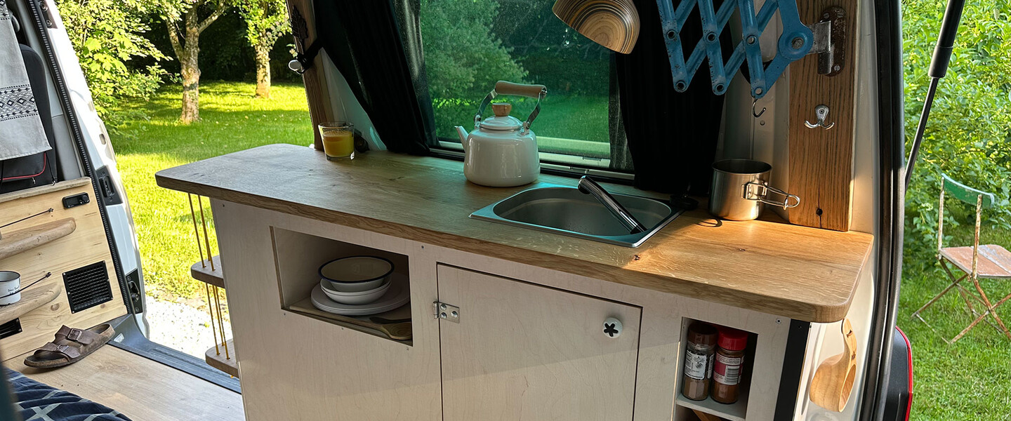 Selbstgebaute Camper Küche