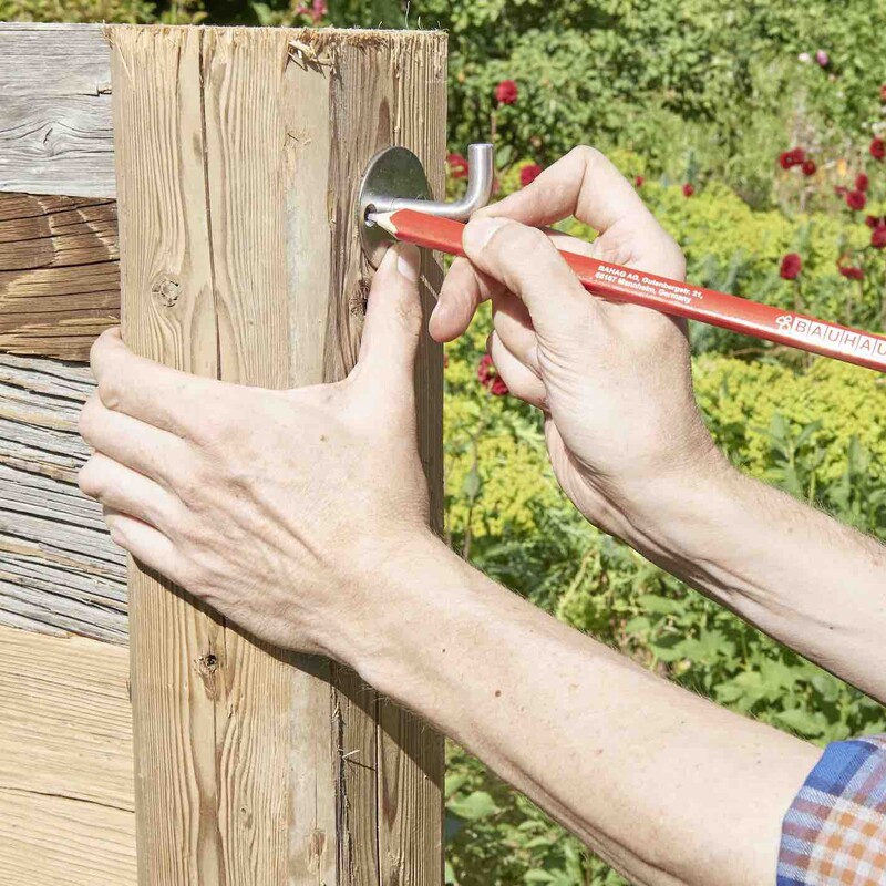 Befestigung mit Bleistift anzeichnen