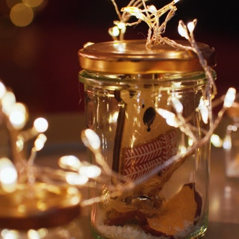 DIY: Lichterkette aus Einmachgläsern