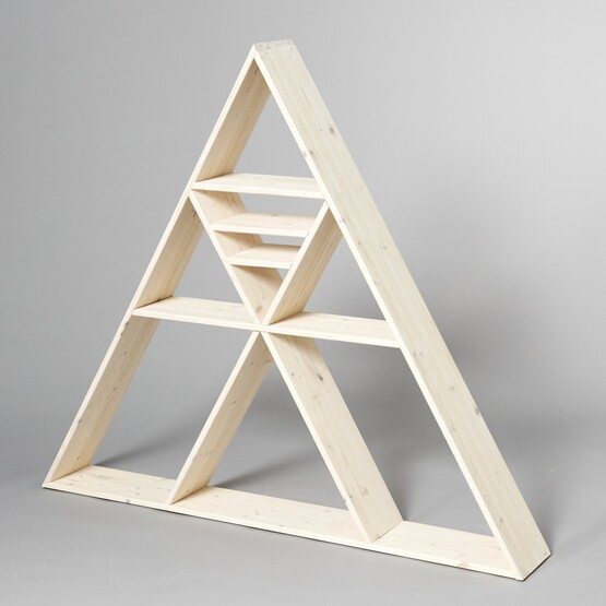 Das fertige Pyramidenregal