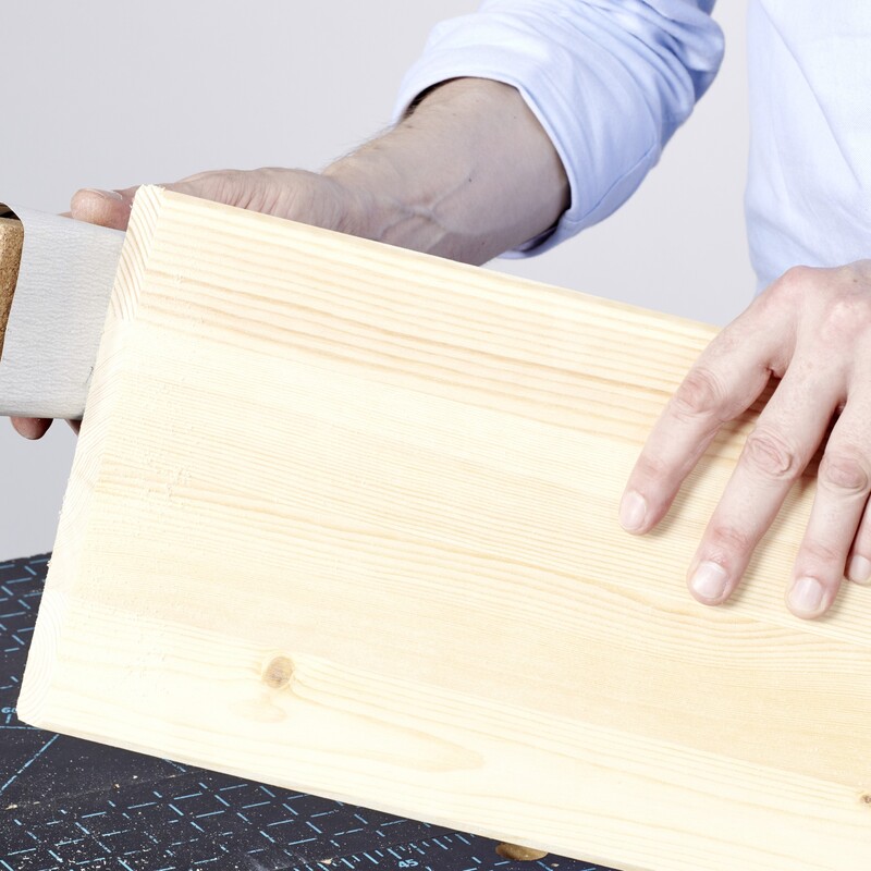 Kanten am Holz glätten