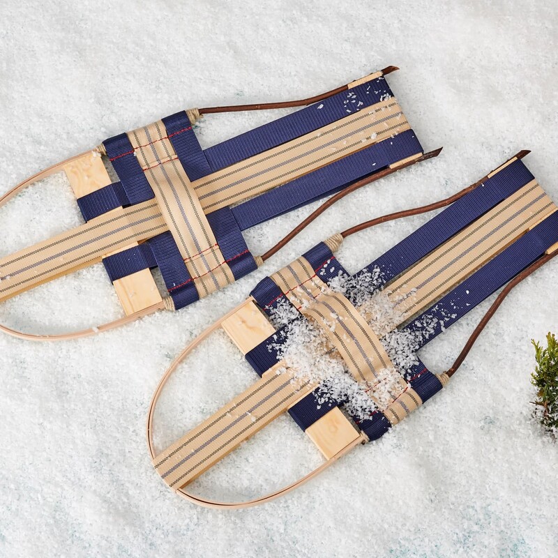 Schneeschuhe im Schnee