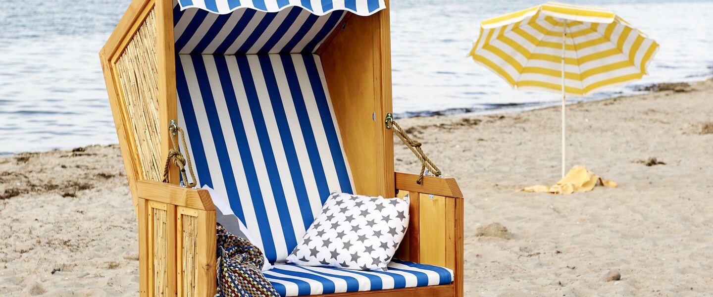 DIY-Strandkorb im Sand