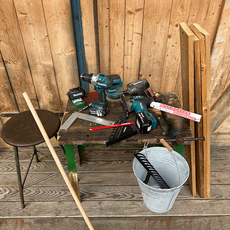 Werkzeug und Material für DIY Garten-Organizer