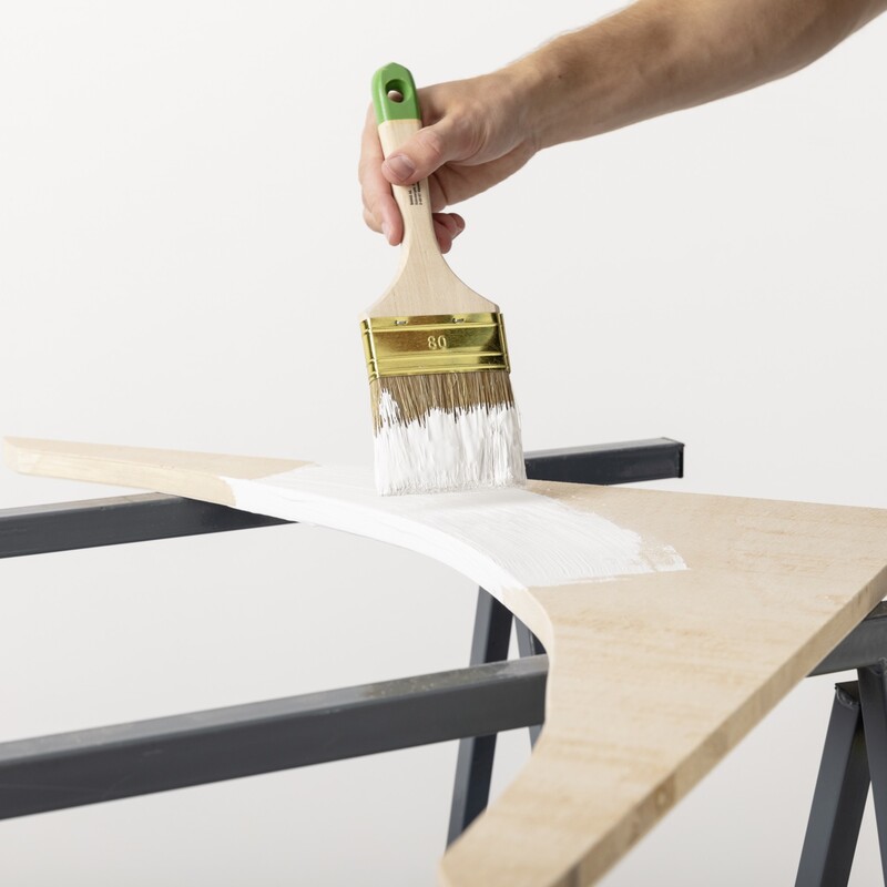 Klapptisch selber bauen: Wandstützen lackieren