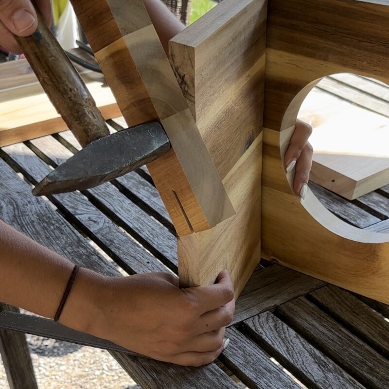 Holz für selbstgebauten hundenapf vernageln