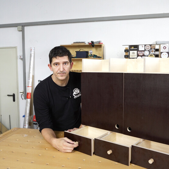 fertiger Schrank