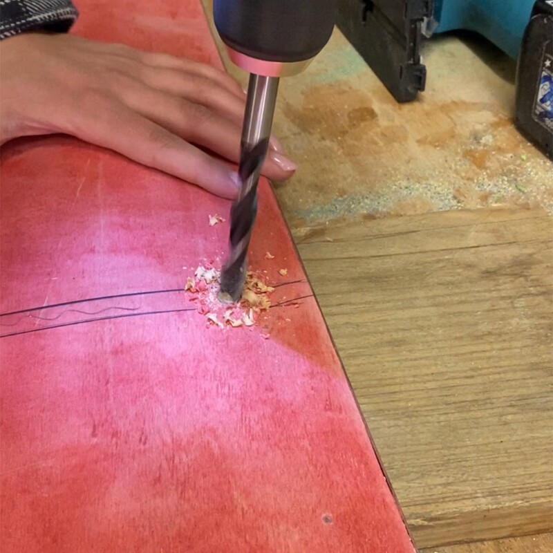 10-mm-Bohrer durchbohrt Deck