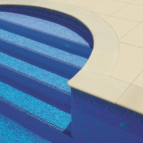 Schwimmbadumrandung Fliesen