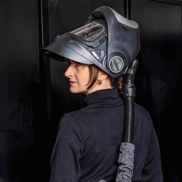 Hannah Kuhlmann mit Schutzausr&uuml;stung