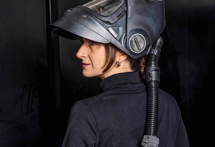 Hannah Kuhlmann mit Schutzausr&uuml;stung