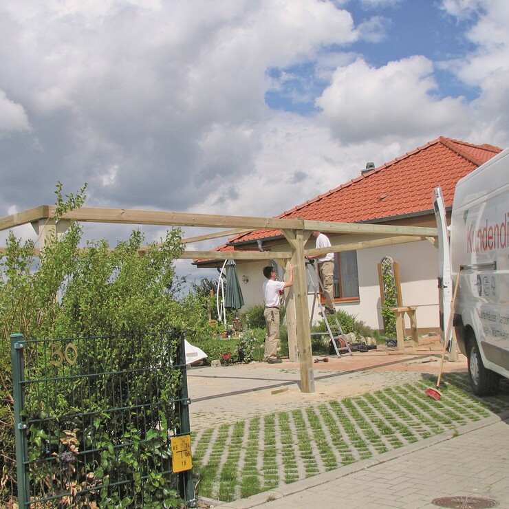 Carport-Aufbau