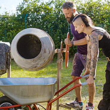 DIY: Gartenhus aufbauen - Fundament für ein Gartenhaus muss gelegt werden