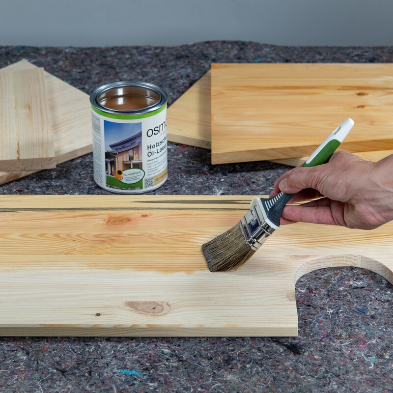Igelhaus Holz lasieren