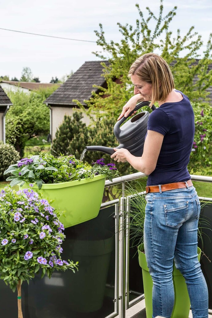 Selbst, wenn Du nur ein paar Blumenk&auml;sten gie&szlig;en musst: Modelle mit Wassertank sind einfach praktisch!