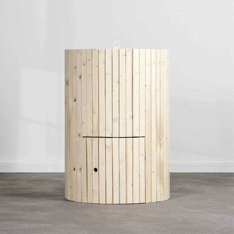 DIY Regentonnenverkleidung: Regentonne aufstellen