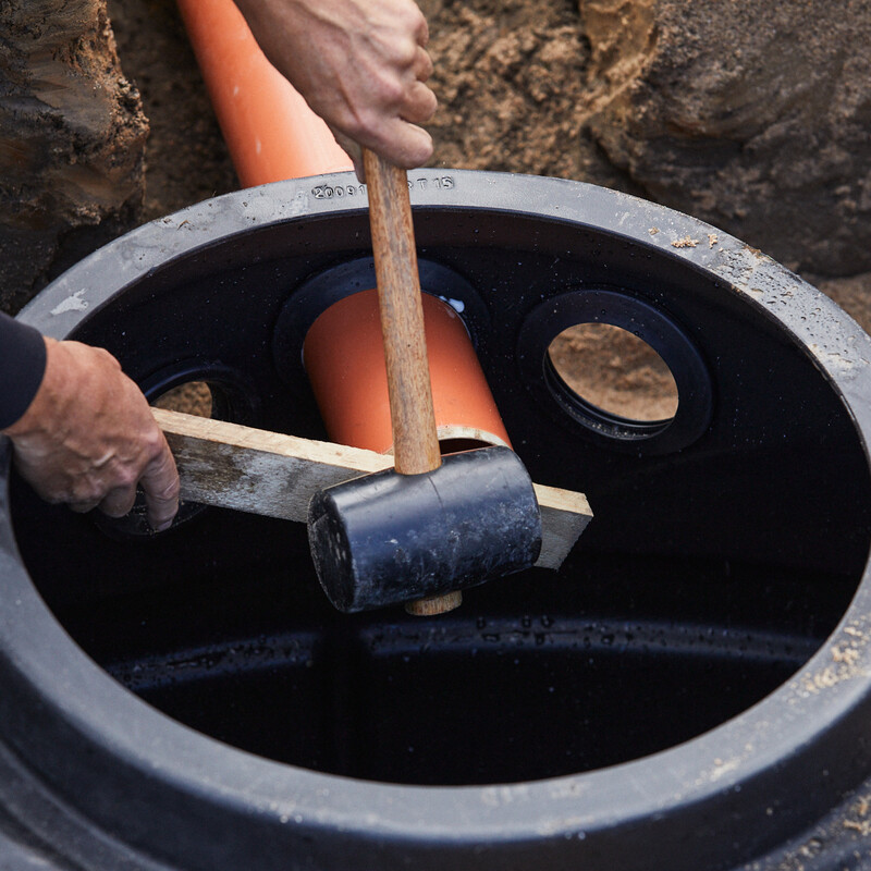 Zisterne anlegen: Zulauf anbringen