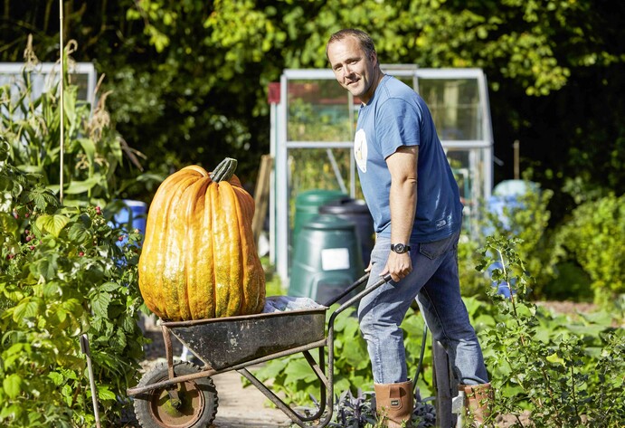 Kevin Fortey und sein Riesenkürbis